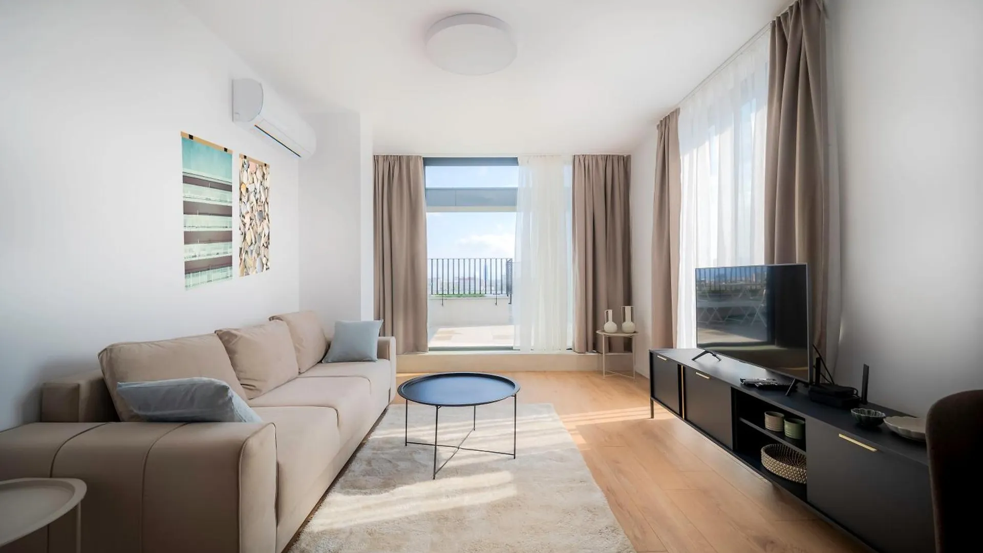 My Campus 1 Bdrm, Mountain View, Free Parking, Self Check-In Apartment Sofia Bulgaria